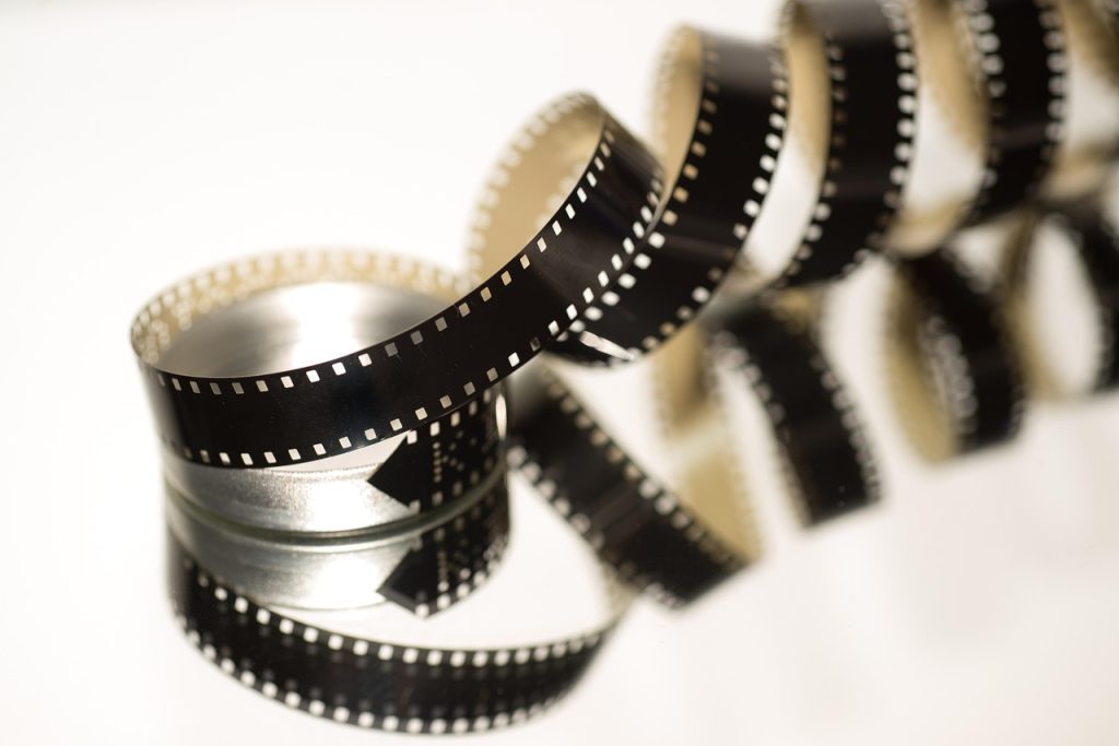 film, movie, cinema, reel, retro, entertainment, old, vintage, video, filmstrip, motion, strip, black, tape, antique, cinematography, roll, negative, projector, spool, hollywood, obsolete, screen, projection, industry, technology, 8mm, film, film, film, movie, cinema, reel, video, video, filmstrip, cinematography, hollywood, hollywood, hollywood, hollywood, hollywood